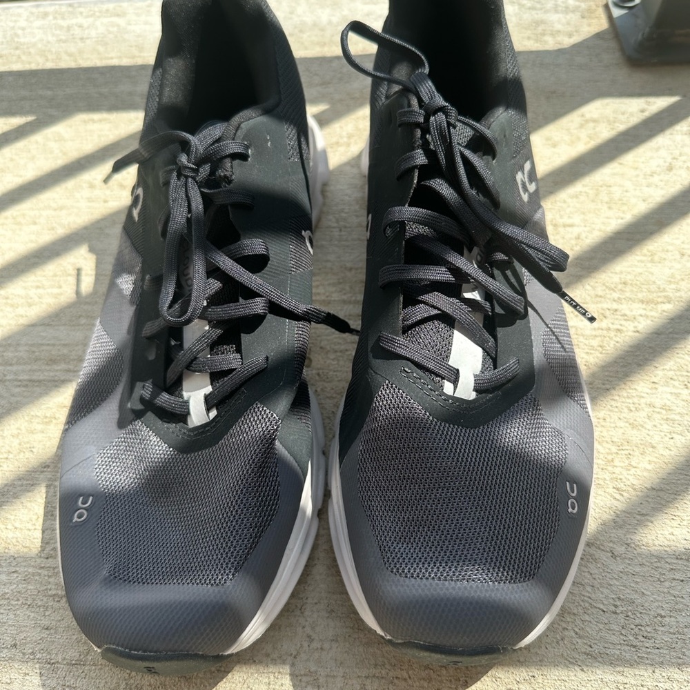 On Running Men's Gray and Black Athletic Shoes